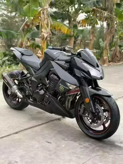 Мотоцикл Kawasaki Z1000 на заказ — миниатюра 1