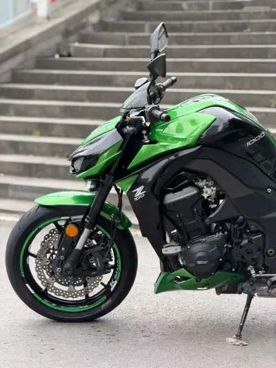 Мотоцикл Kawasaki z1000 — миниатюра 6