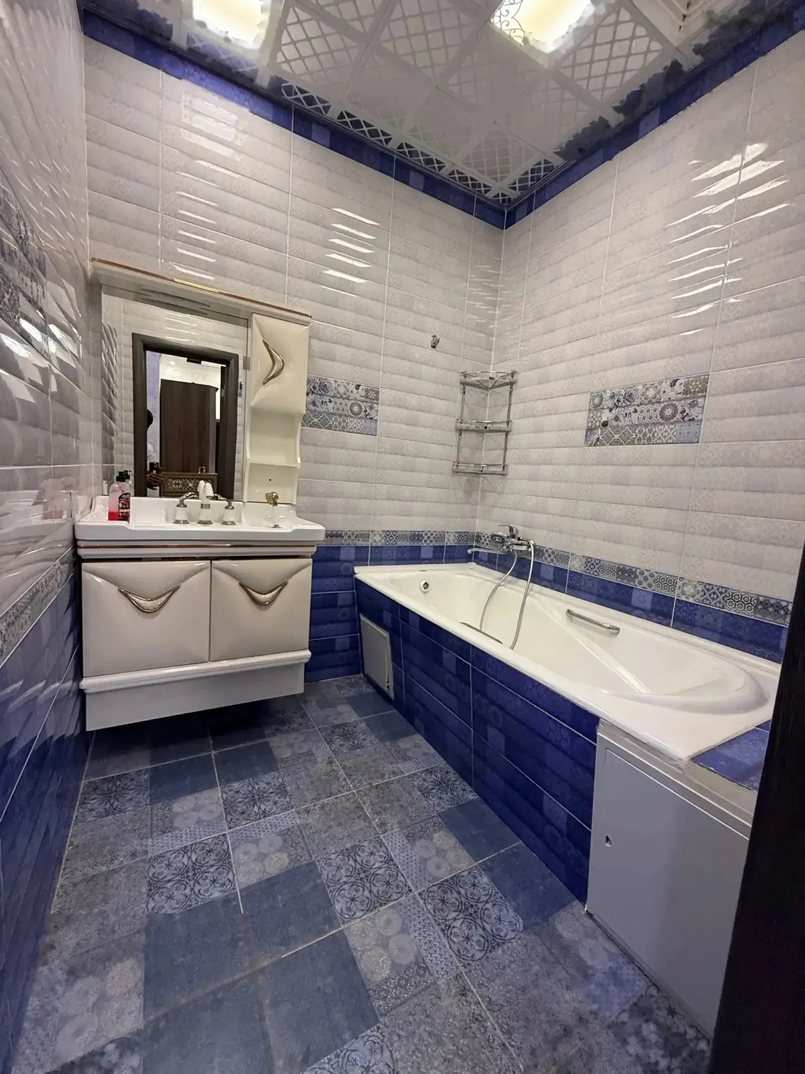 3-комн. квартира, 10 этаж, 90м², Рудаки 179, дом Ёвар