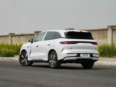 BYD Tang, 2025 — миниатюра 5