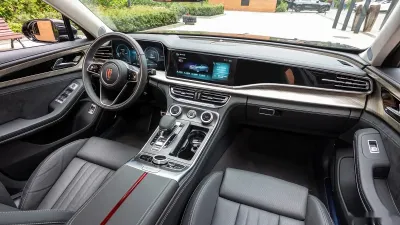 Hongqi H9 2025 — миниатюра 5