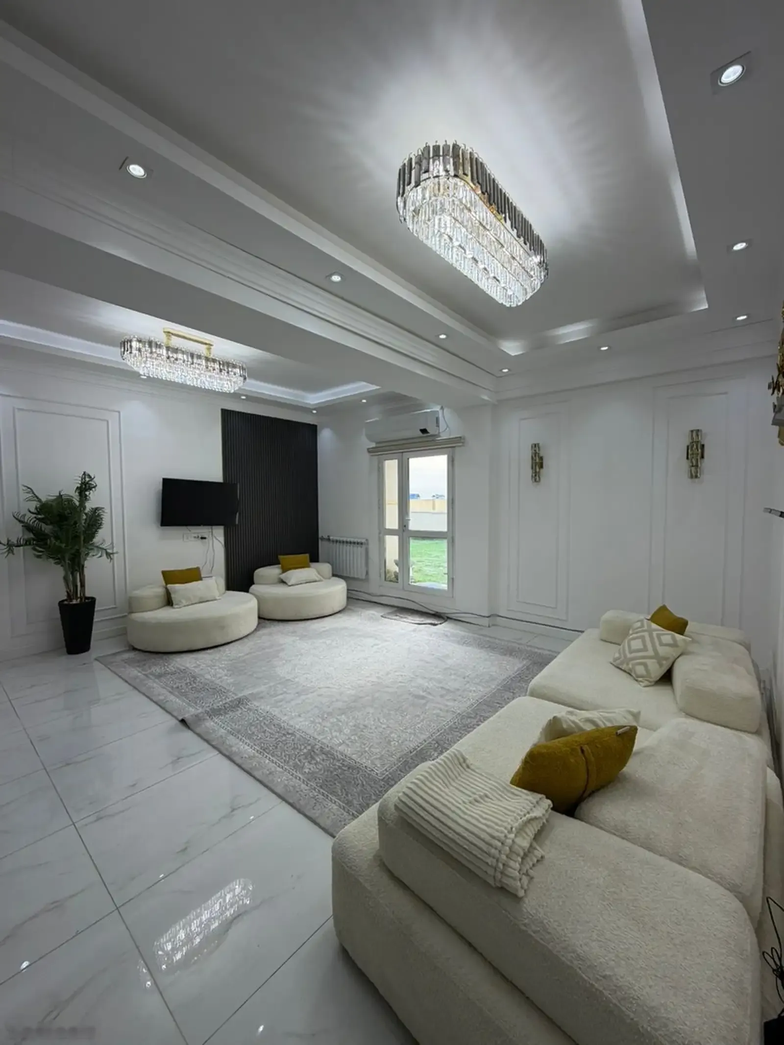2-комн. квартира, 18 этаж, 115м², Опера и балет
