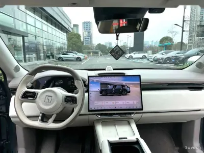 Zeekr 7X, 2025