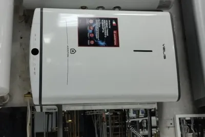Водонагреватель Аристон 50л — миниатюра 1