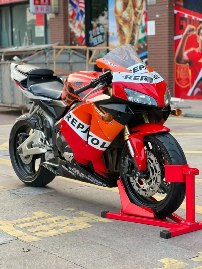 Мотоцикл Honda CBR 600 RR