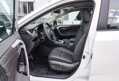 Toyota RAV 4, 2025