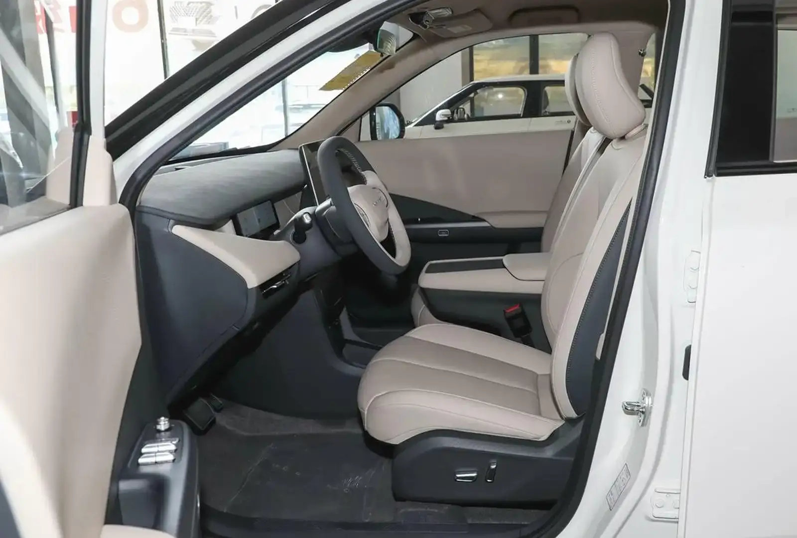 Dongfeng L7,
