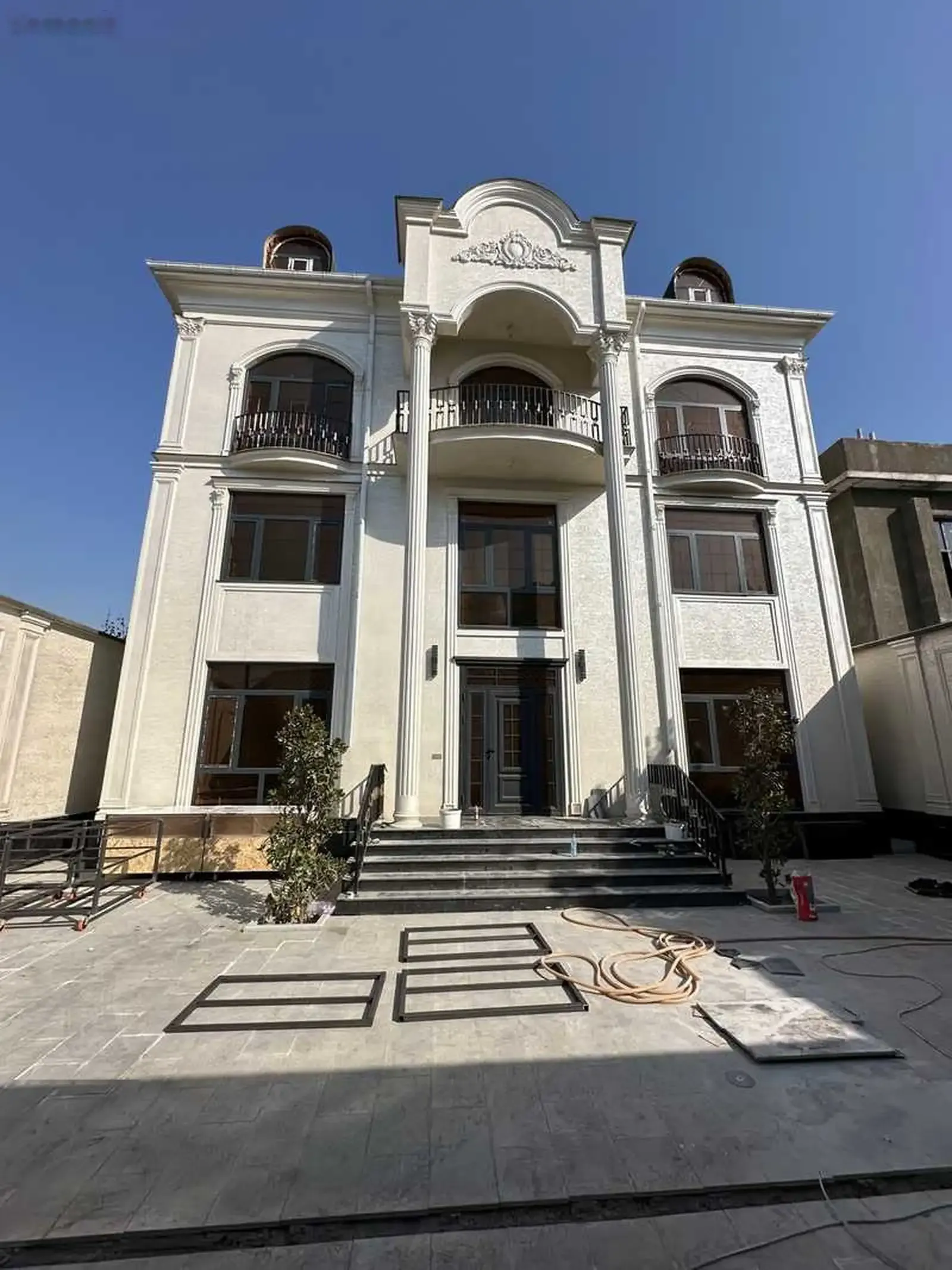 4-этажный, 10 комнатный дом, 900 м², И.Сомони Воданасос
