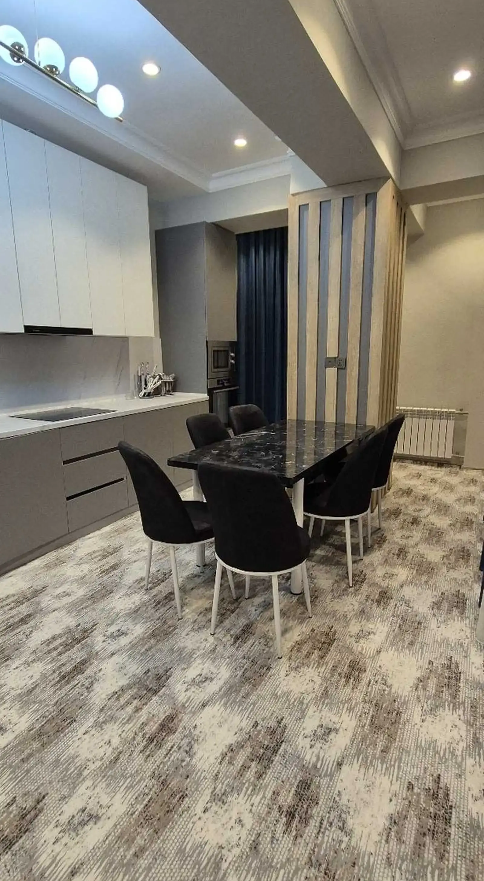 2-комн. квартира, 15 этаж, 92м², Центр Бахт-Z, Созидание