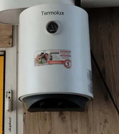 Водонагреватель термолюкс 30л — миниатюра 1