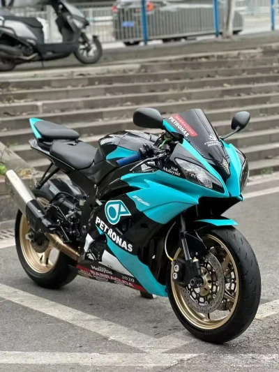 Мотоцикл Honda cbr — миниатюра 1