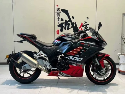 Мотоцикл Suzuki 400 — миниатюра 3