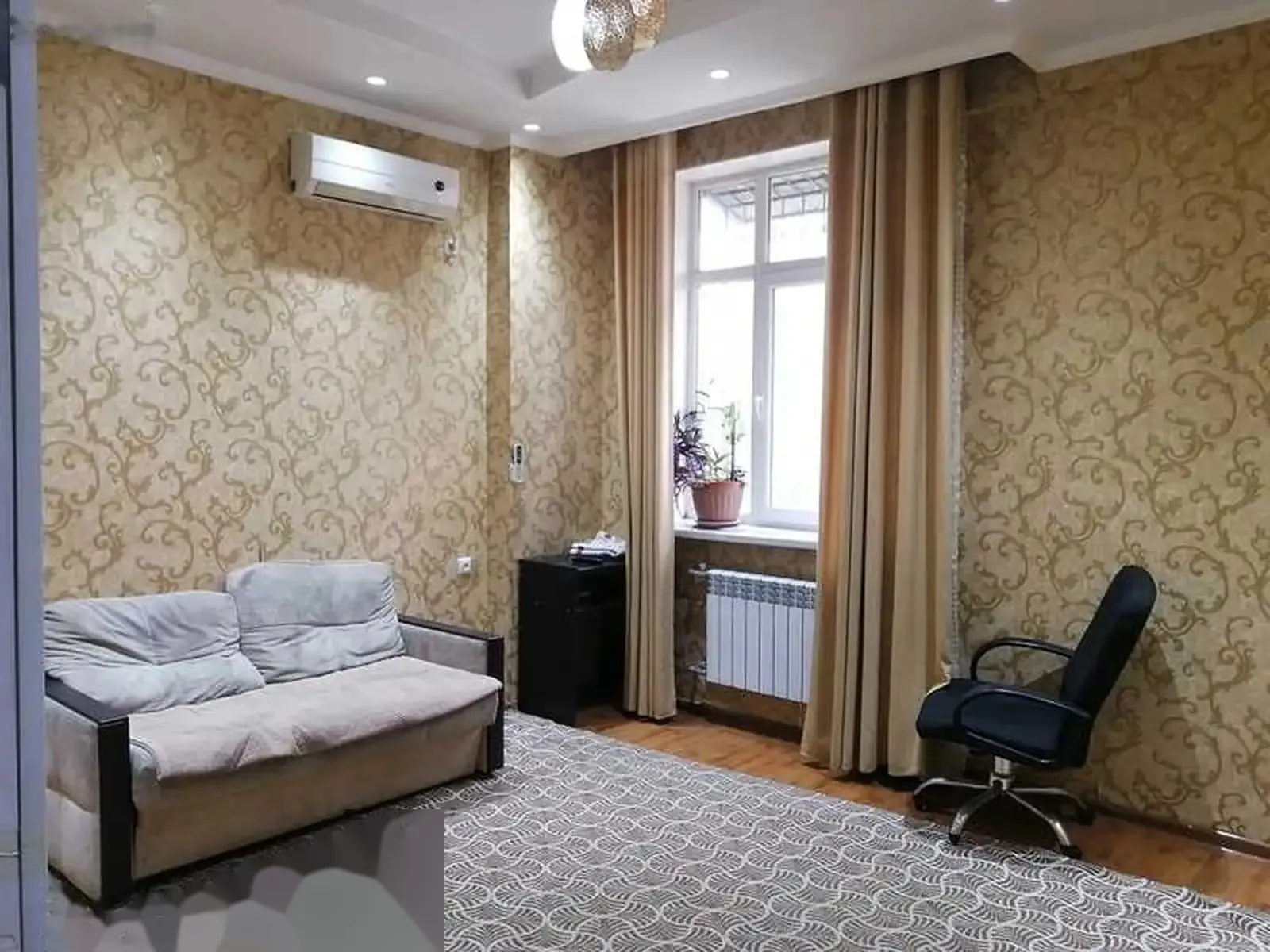 3-комн. квартира, 1 этаж, 95м², мости аэрапорт