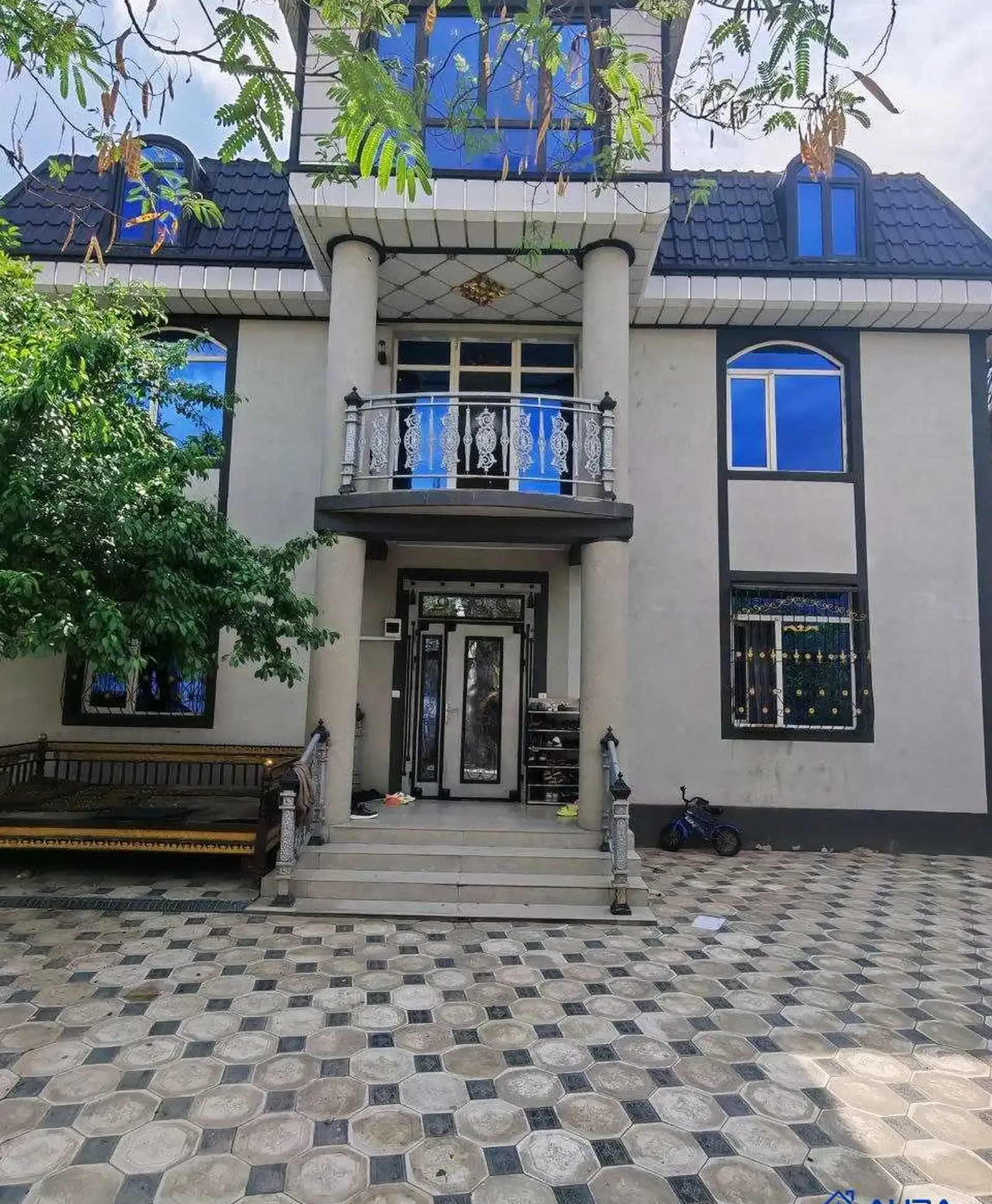 6-комн. квартира, 2 этаж, 200 м², Сино