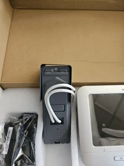 Видеодомофон Hikvision DS-KIS 203 — миниатюра 5