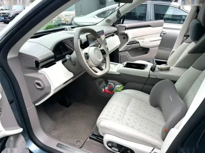 Zeekr 7X, 2025