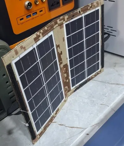 Солнечная панель для зарядки телефона для похода и дачи и отдыха