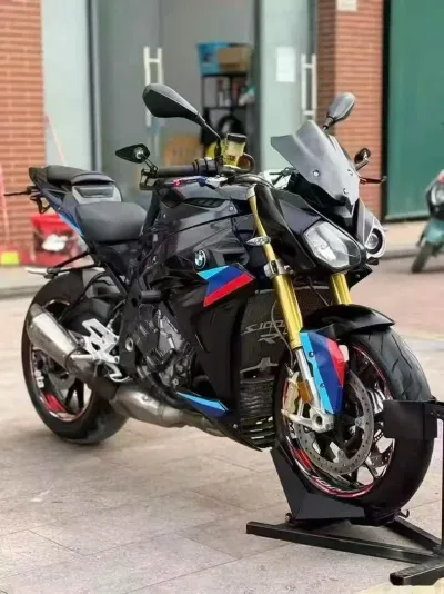 Мотоцикл BMW S1000R — миниатюра 1