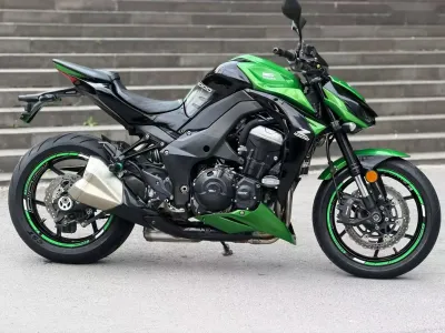 Мотоцикл Kawasaki z1000 — миниатюра 7