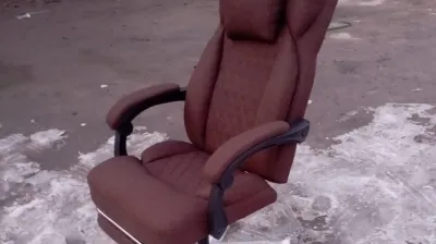 Офисное кресло