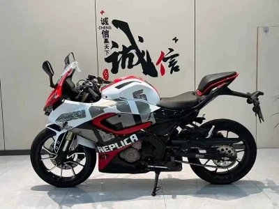 Мотоцикл Ducati 400 на заказ — миниатюра 1