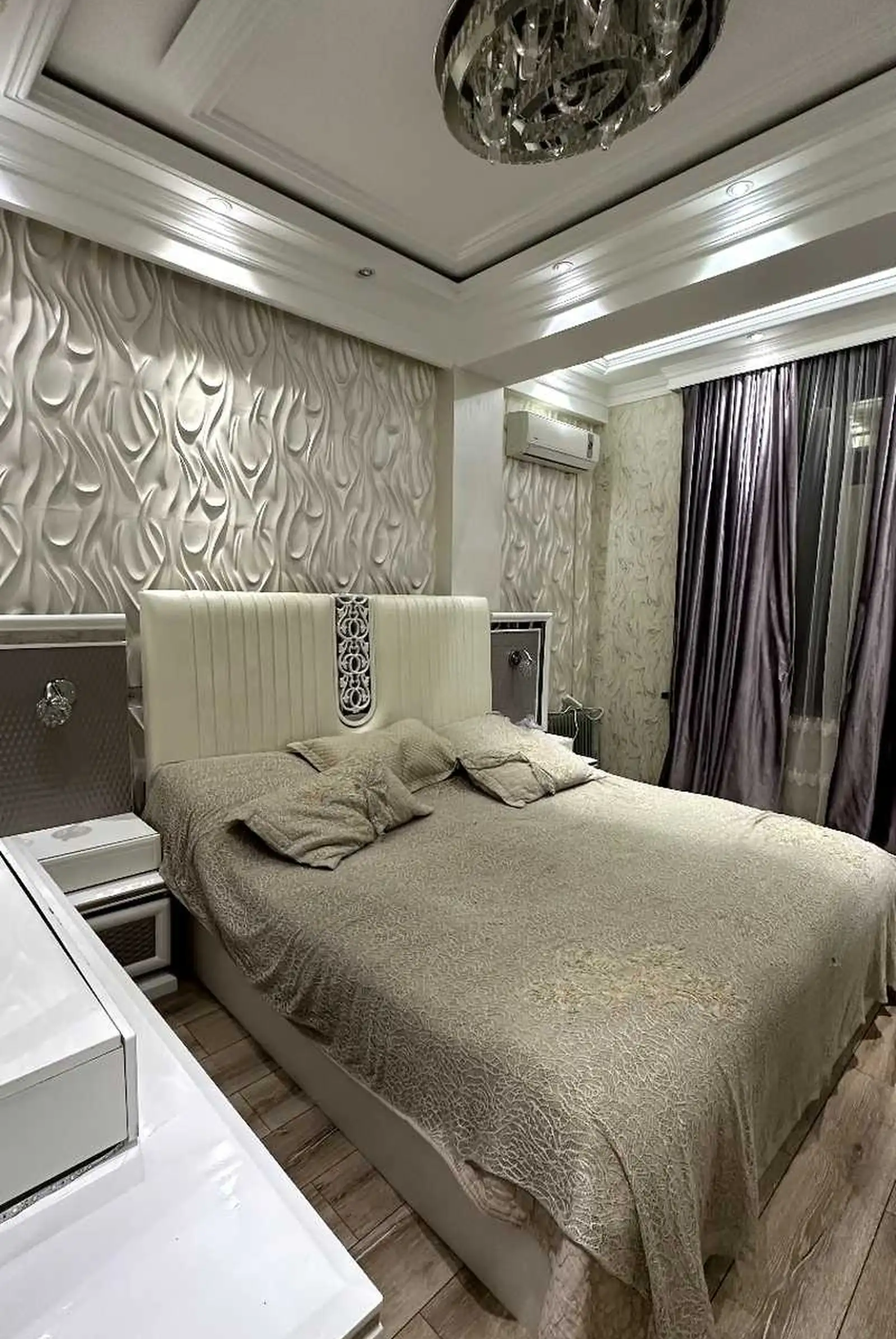 3-комн. квартира, 2 этаж, 135м², Пединститут пушти Гостиница Сафо белый Городок