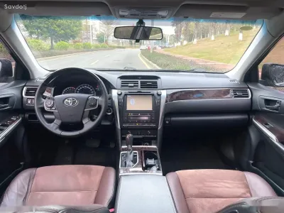 Toyota Camry, 2016