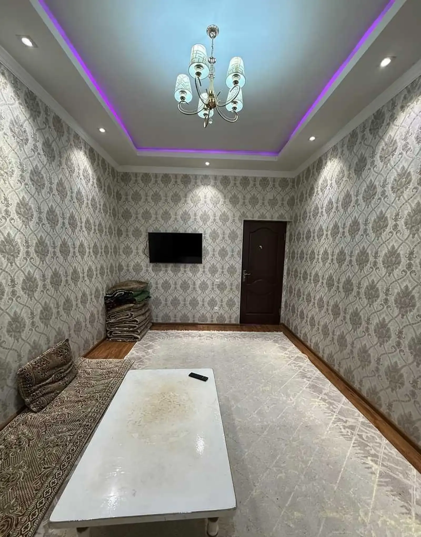 2-комн. квартира, 3 этаж, 63м², Чойхонаи Роҳат