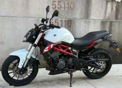 Мотоцикл Benelli — миниатюра 3
