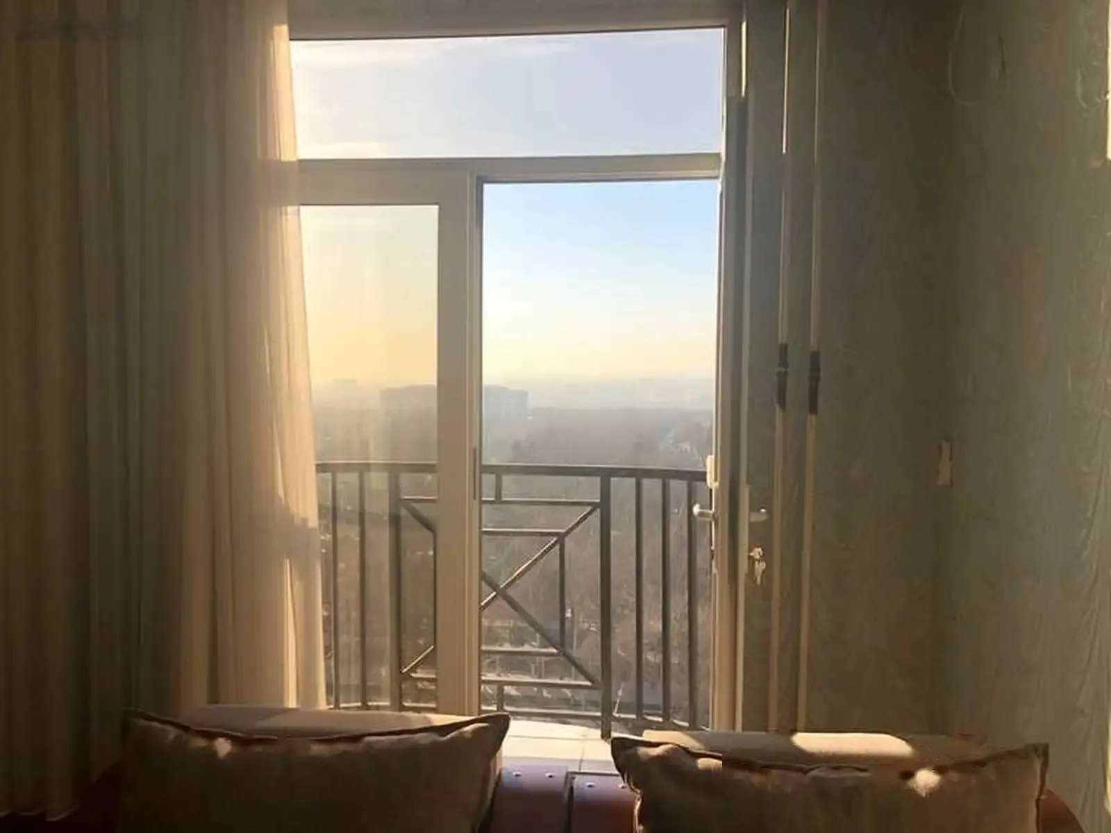 2-комн. квартира, 12 этаж, 70м², ориентир парламент