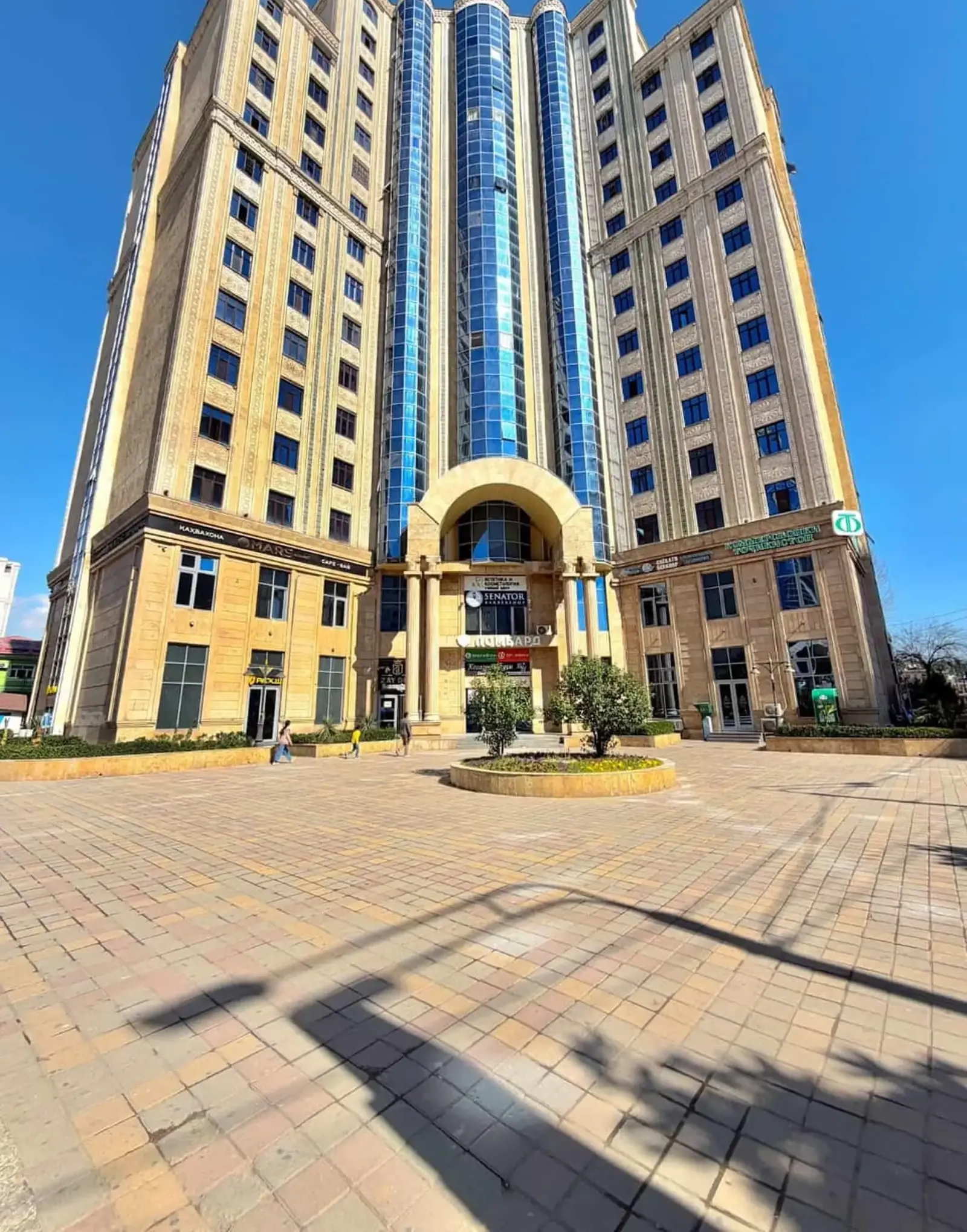 3-комн. квартира, 16 этаж, 94 м², Шохмансур Чордома