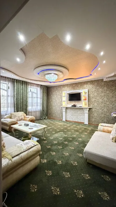 2-комн. квартира, 3 этаж, 81 м², Шохмансур Дустии Халкхо Кафе Дустон