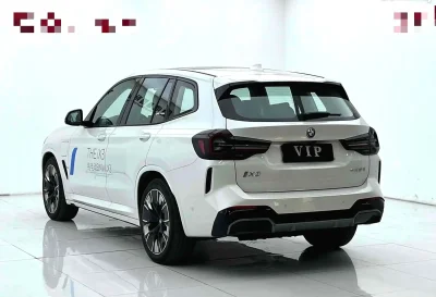 BMW iX, 2025