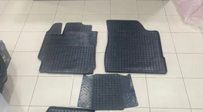 Полик от Toyota rav 4