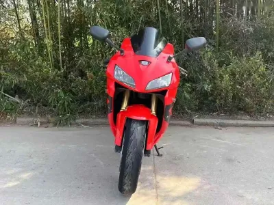 Мотоцикл Honda CBR 500 F5 — миниатюра 2