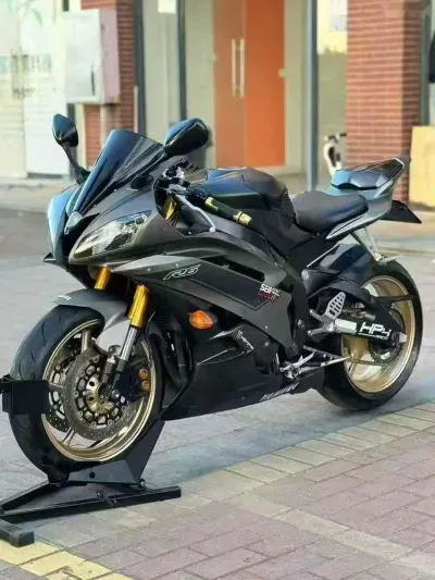 Мотоцикл Yamaha R6 — миниатюра 1