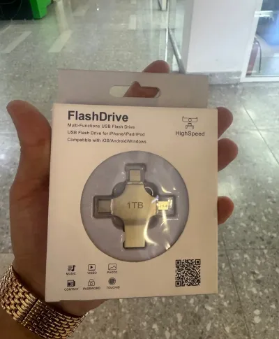 Флэшка usb накопитель 1 TB USB Flash Drive 4 in1 3.0