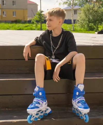 Роликовые коньки