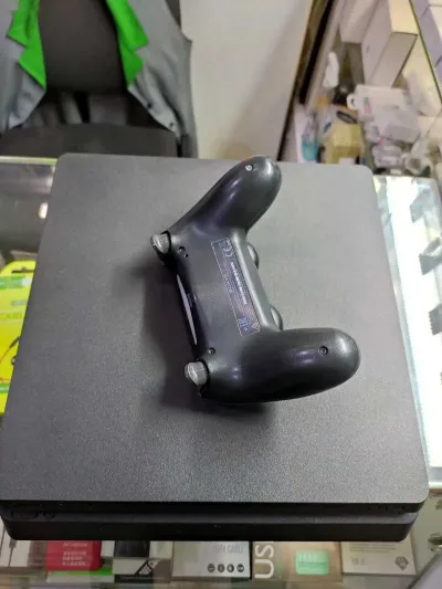 Игровая приставка Sony Playstation 4 1tb — миниатюра 4