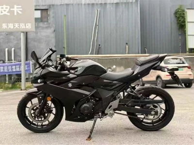 Мотоцикл Suzuki GSX250 — миниатюра 1