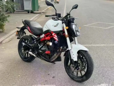 Мотоцикл Benelli — миниатюра 1