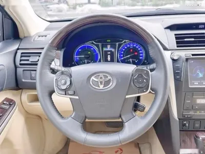 Toyota Camry, 2016