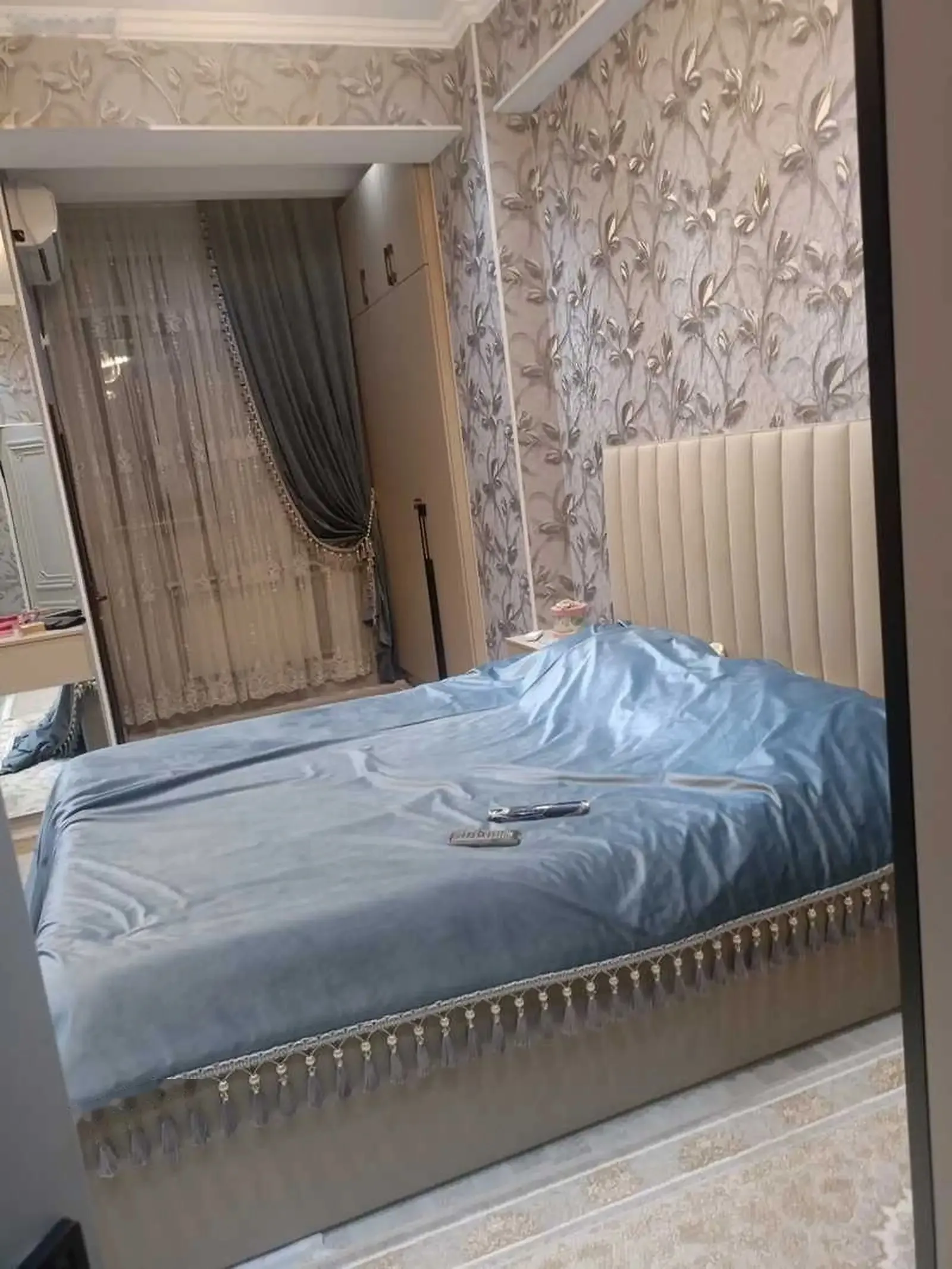 2-комн. квартира, 11 этаж, 63м², голубой экран