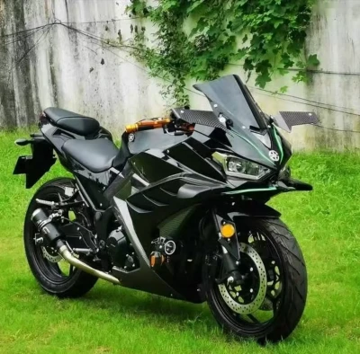 Мотоцикл Kawasaki 400 куба — миниатюра 1
