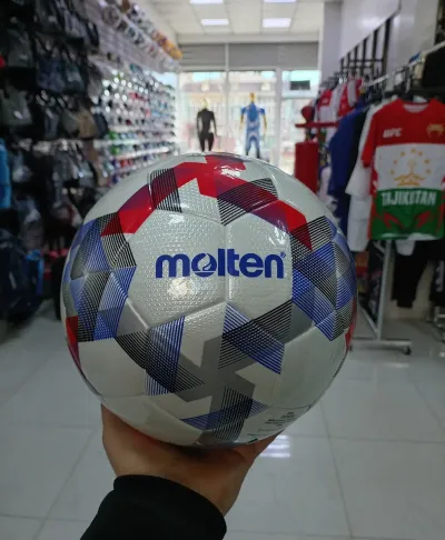 Футбольный мяч Molten