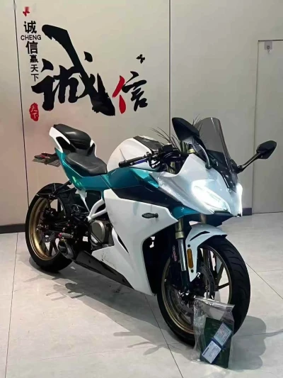 Мотоцикл CFmoto SR на заказ — миниатюра 4