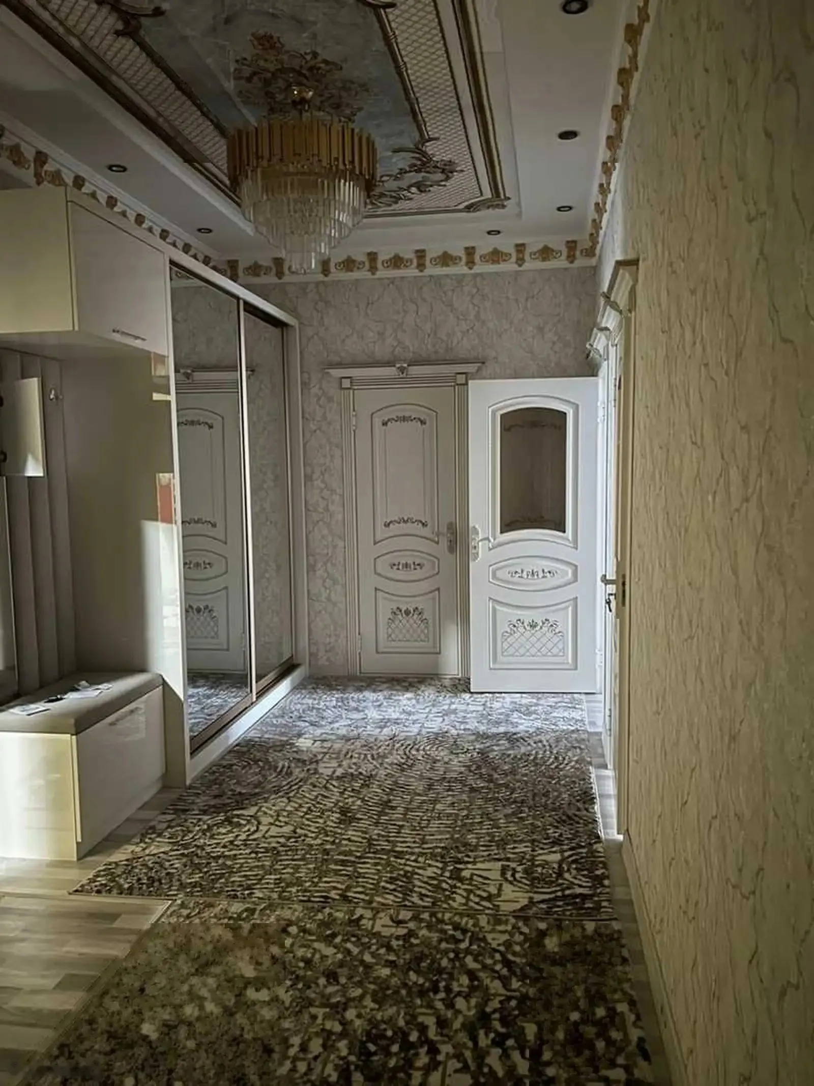 2-комн. квартира, 8 этаж, 92м², Гардиши фурудгох