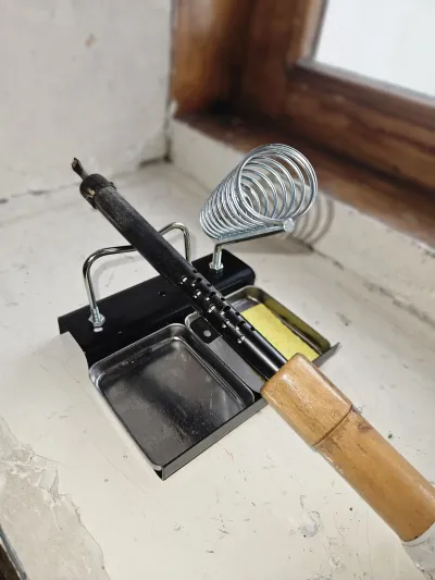 Подставка для паяльника