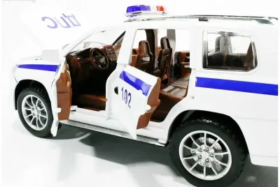 Машинка металлическая Toyota Land Cruiser Prado