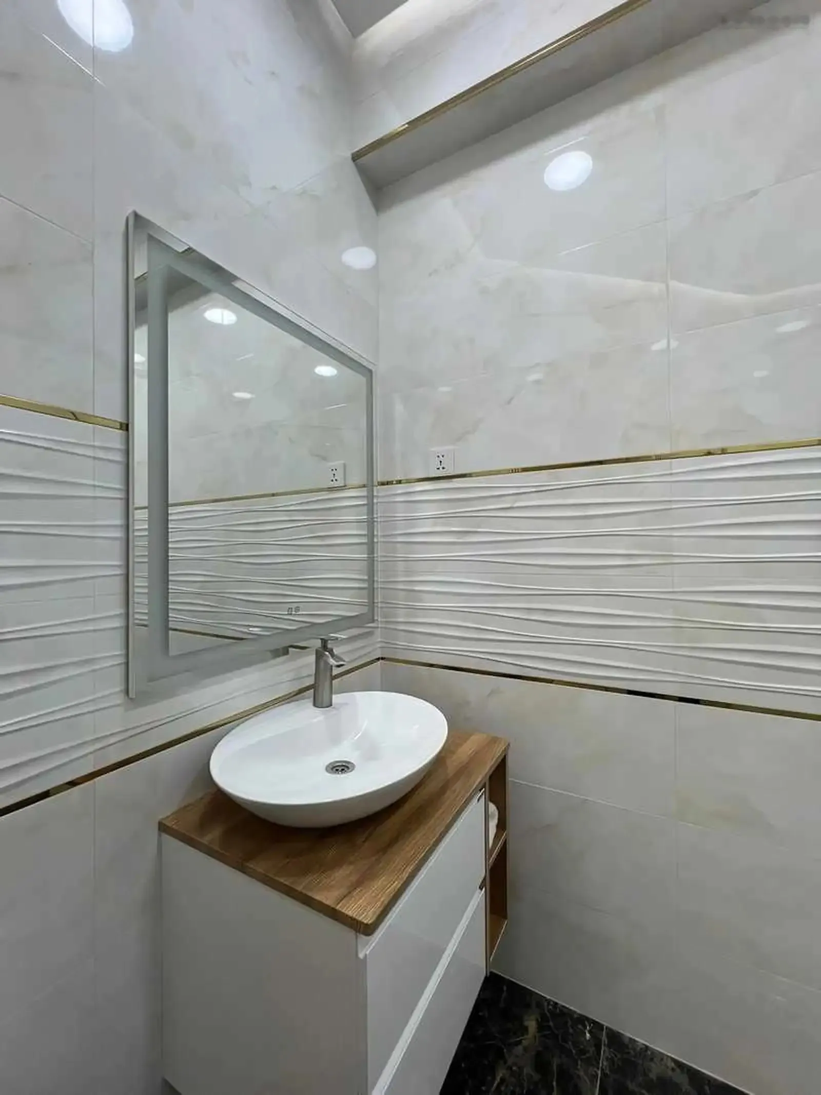 2-комн. квартира, 10 этаж, 75м², Овир доми Ёвар